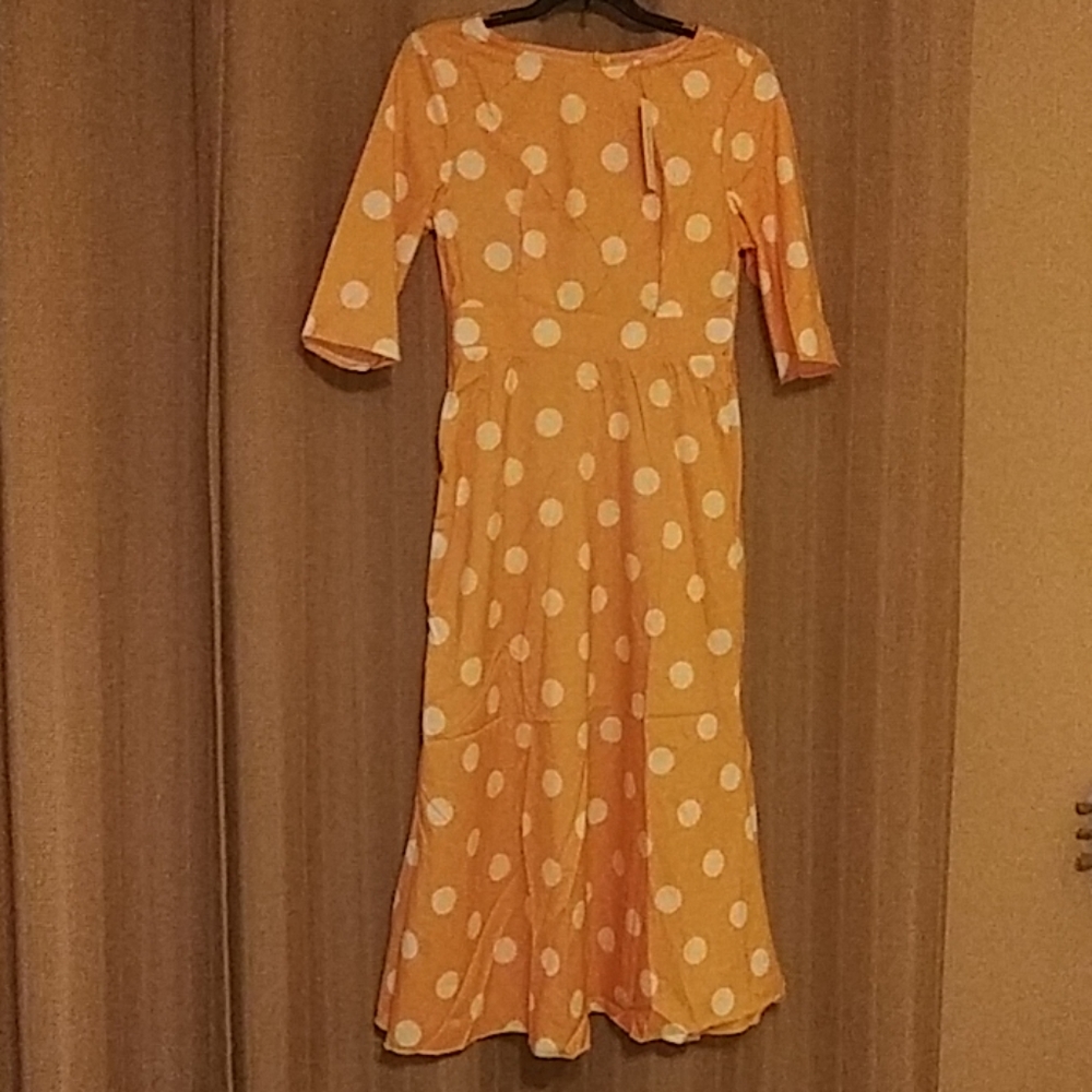Adorable polka dot dress